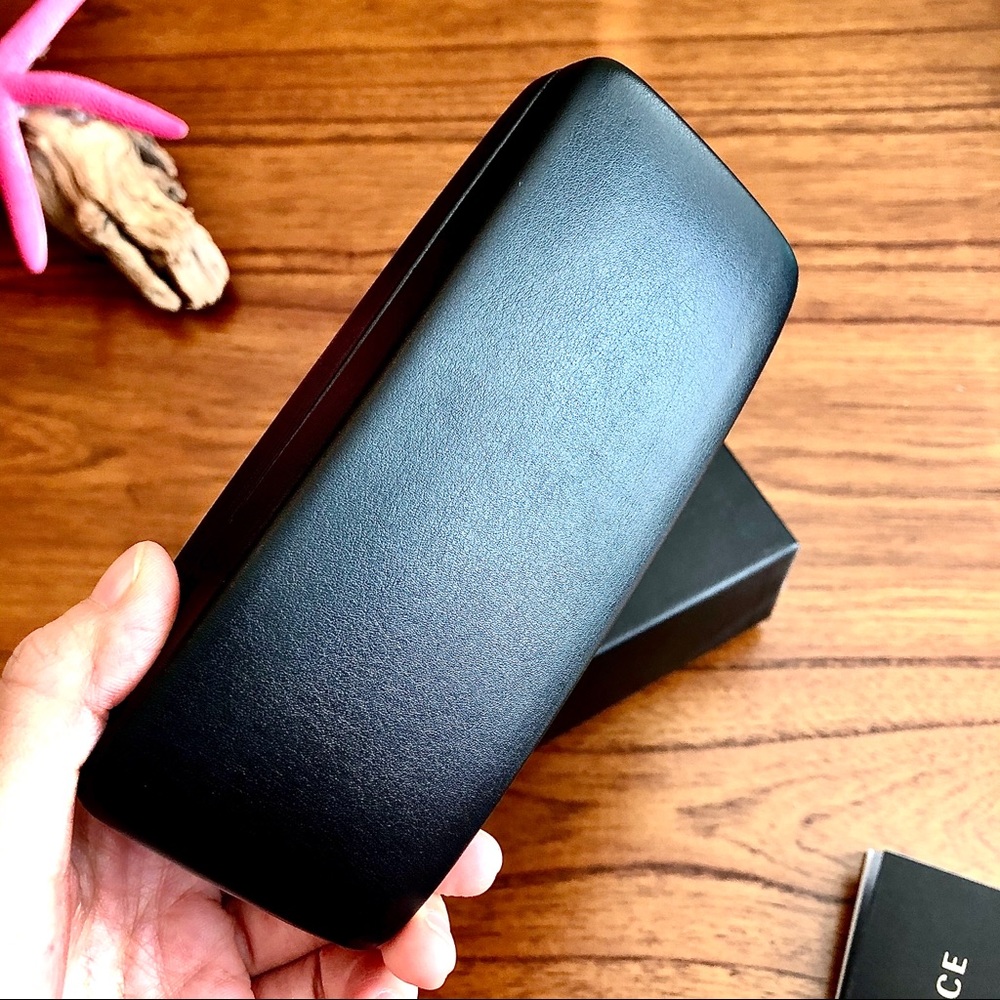 VERSACE⚡️Authentic Glasses Case Set - Picture 4 of 7